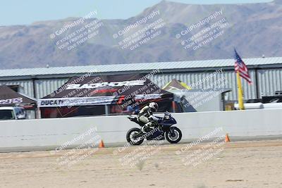 media/Oct-05-2025-CVMA (Sun) [[beeef4f201]]/Race 10-Formula Lightweight Twins Shootout/